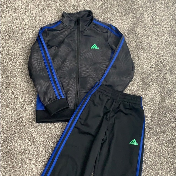 adidas tracksuit size 6